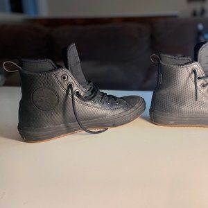 Converse Chuck Taylor Waterproof Hi-Top  Size 7.5